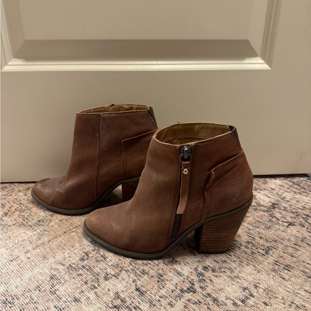 Kelsi Dagger Booties